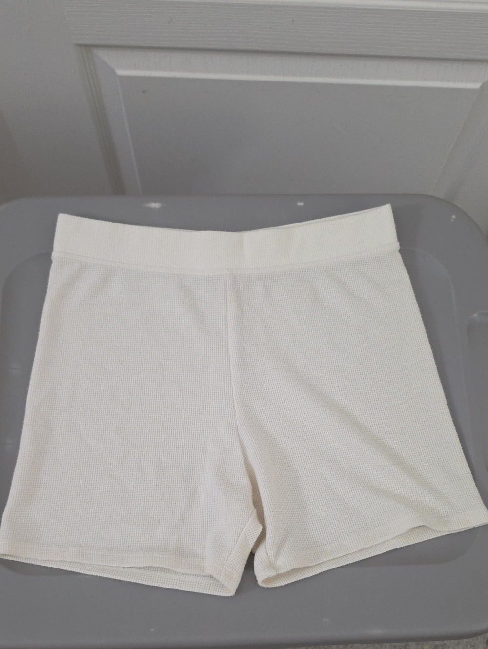 Victoria's Secret | Cream Waffle-Knit Lounge Shorts Size M